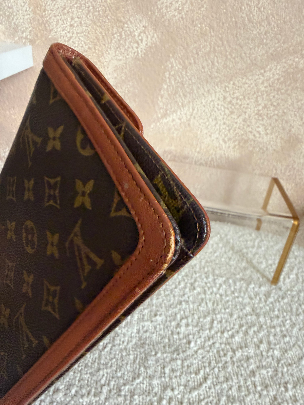 Louis Vuitton Dam Clutch