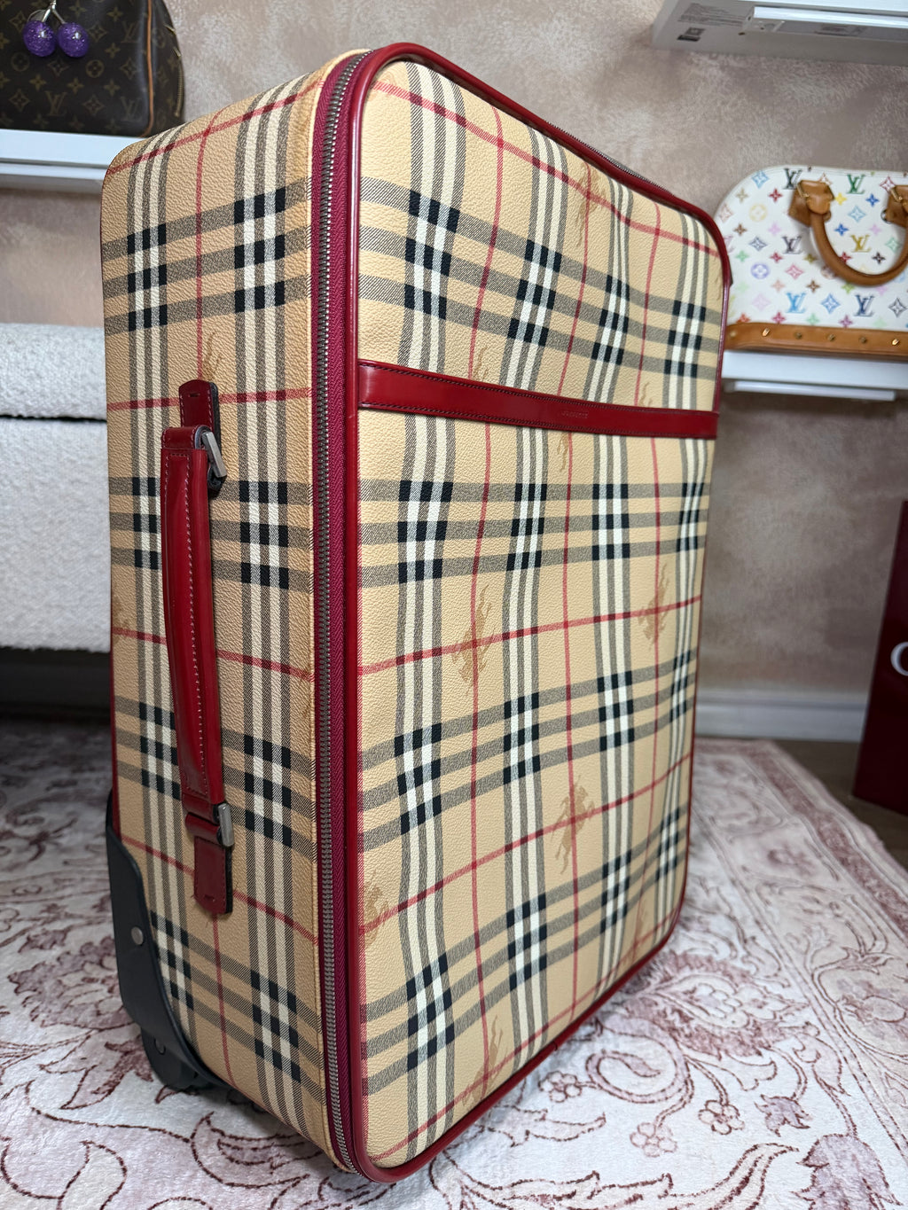 Burberry Carry On