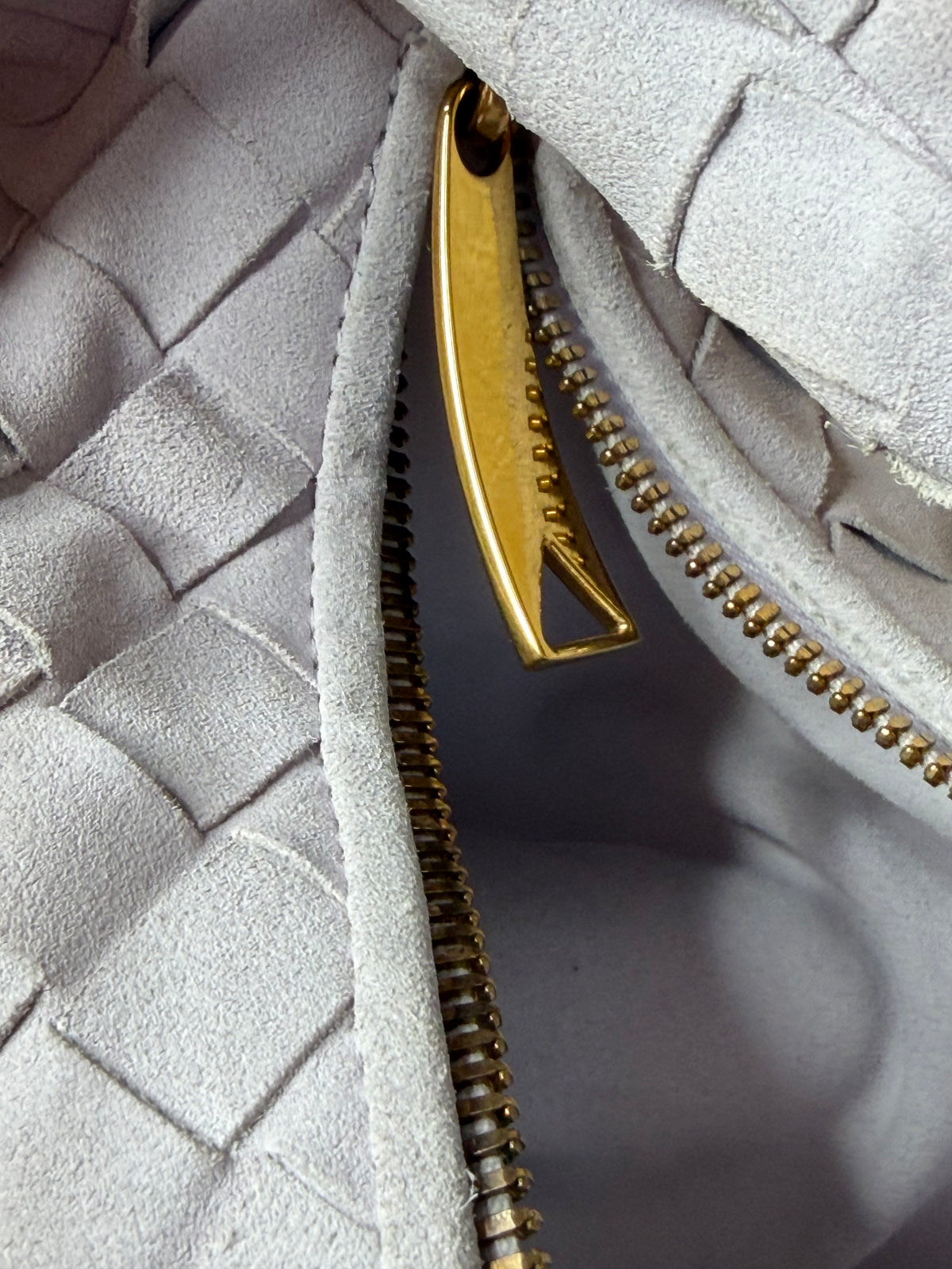 Bottega mini Jodie in suede