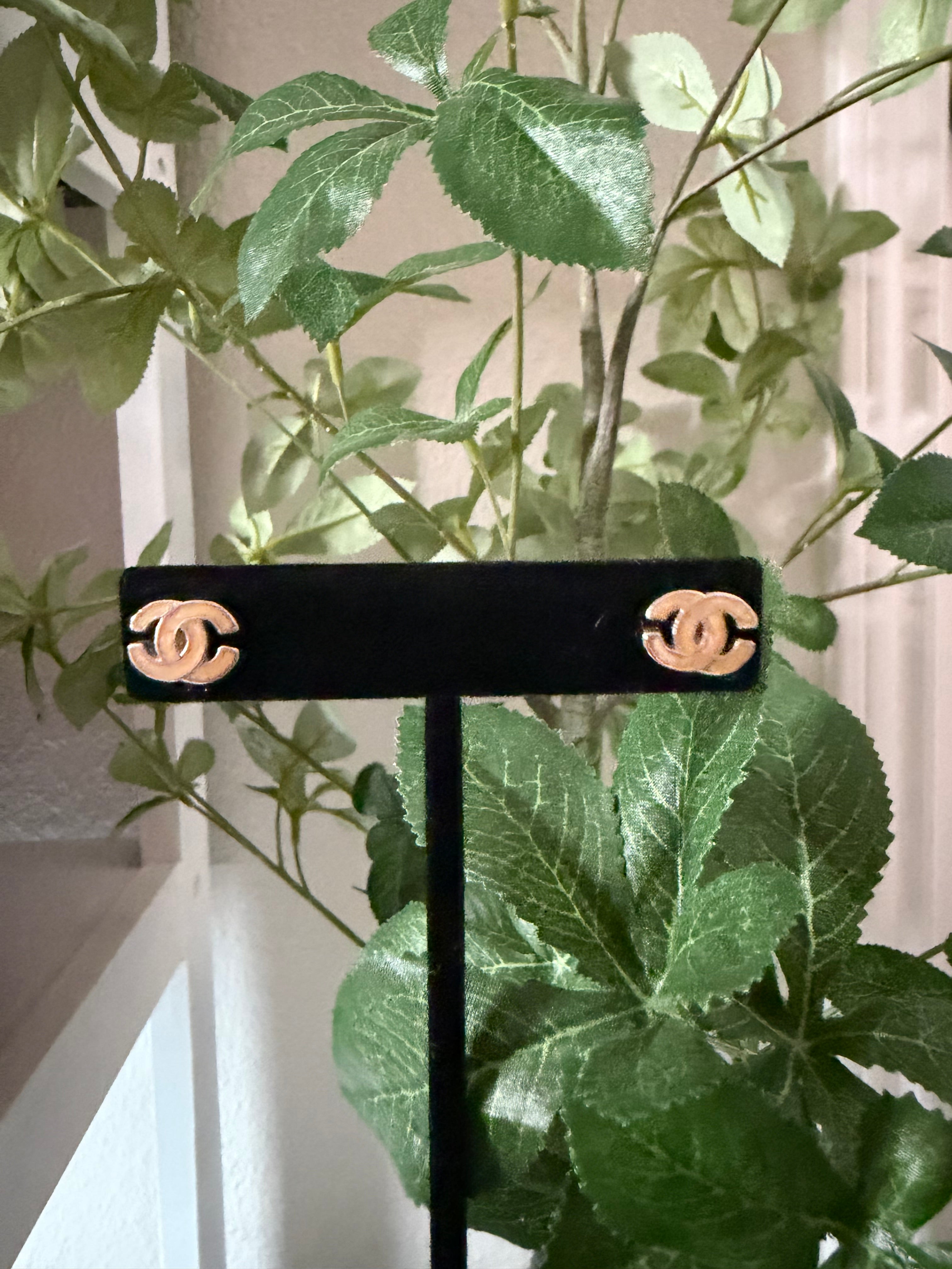 Chanel Double CC earrings