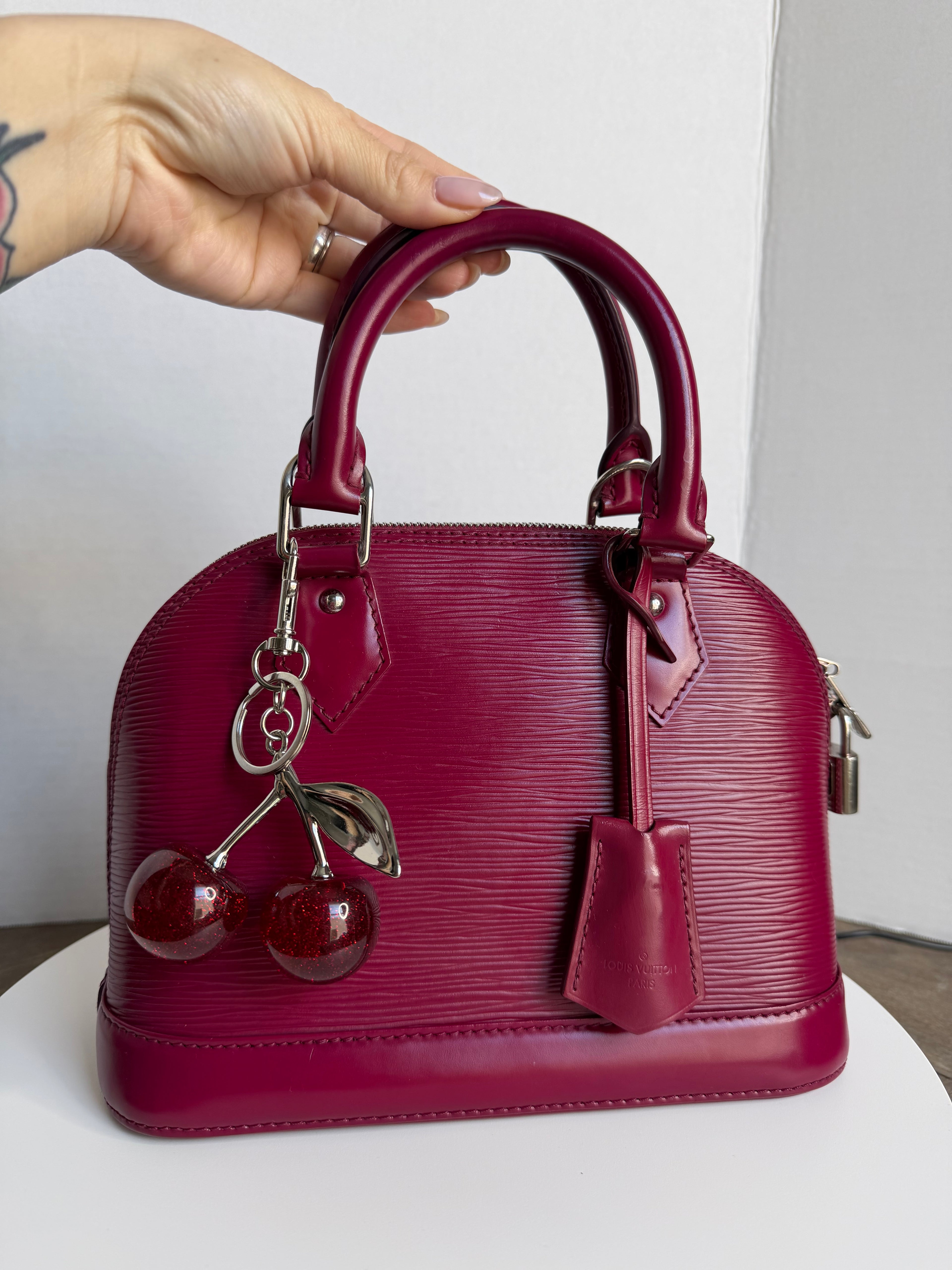 Louis Vuitton Epi Alma BB