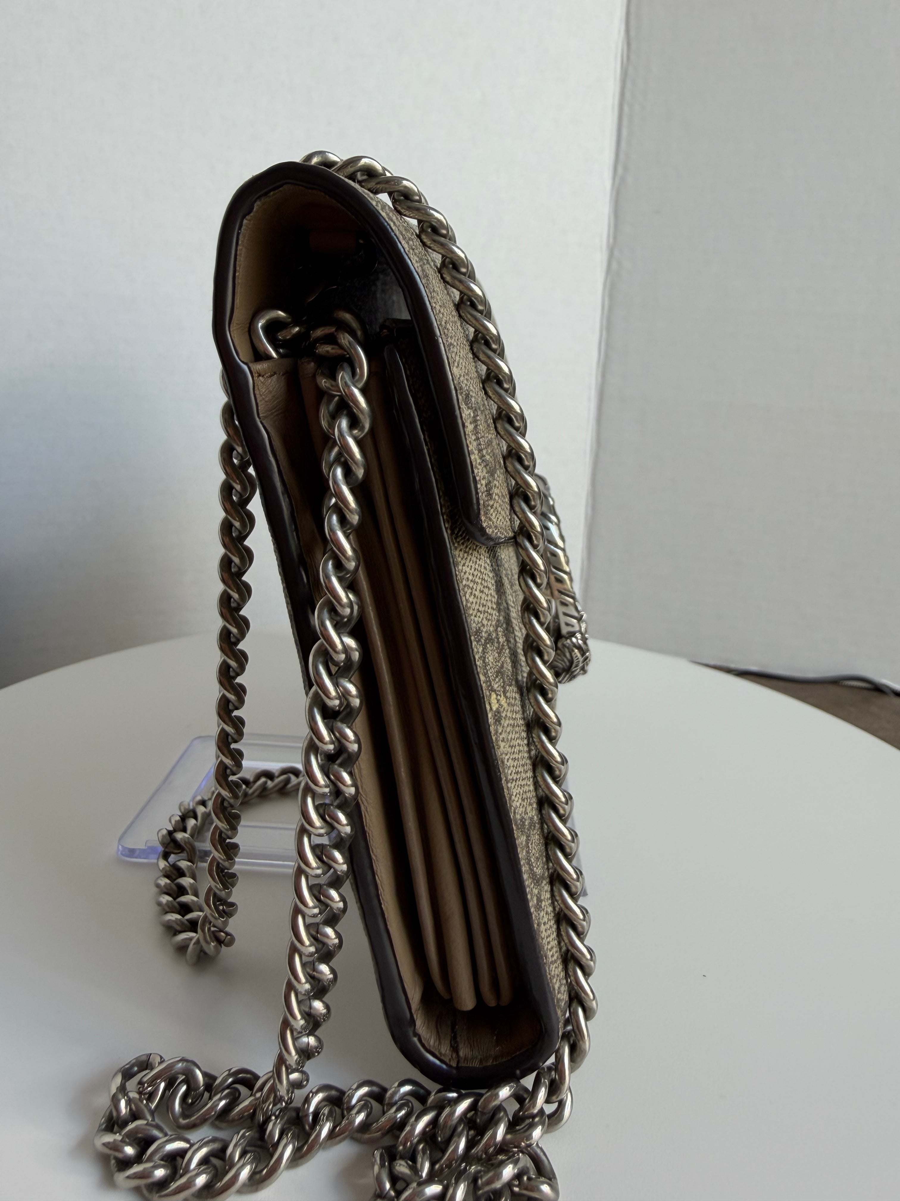 Gucci Wallet on chain (minor scuffs)