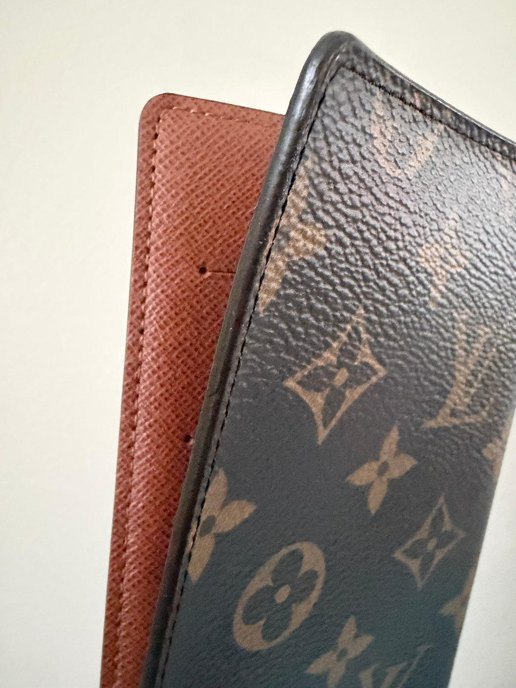 Louis Vuitton Vintage Checkbook