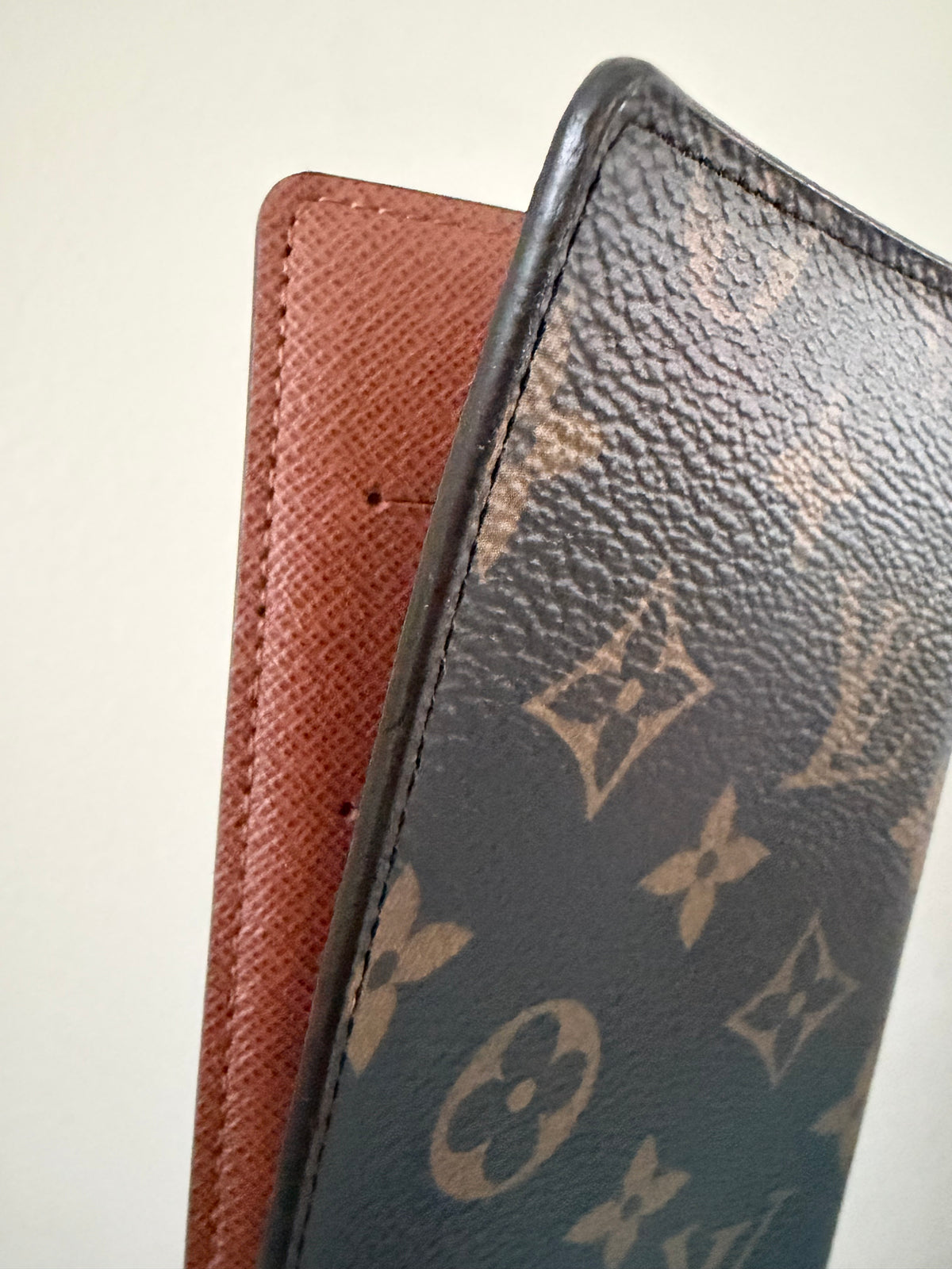 Louis Vuitton Vintage Checkbook