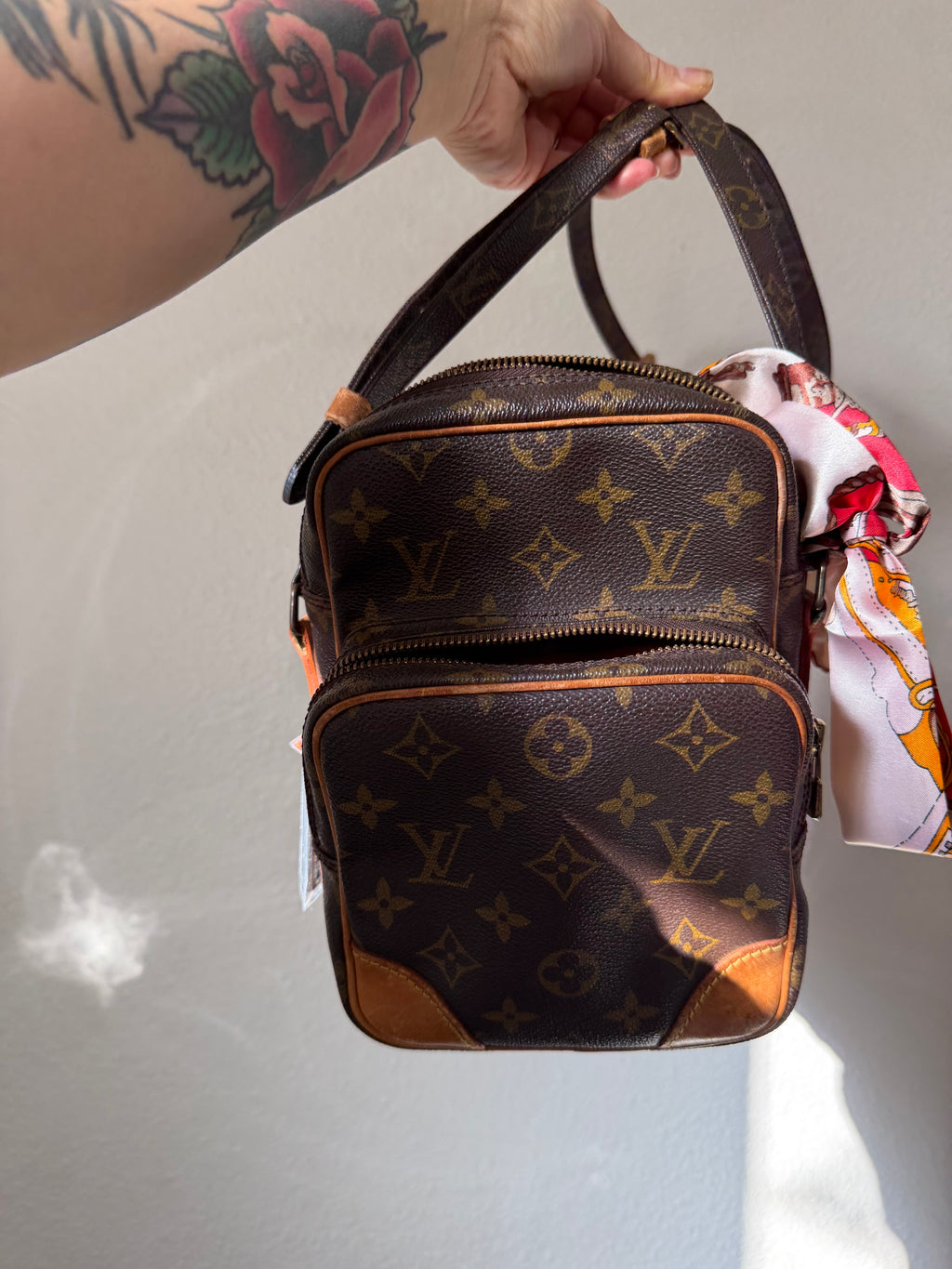 LV amazone and LV wallet for Dora
