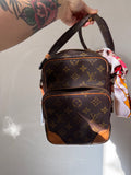 LV amazone and LV wallet for Dora