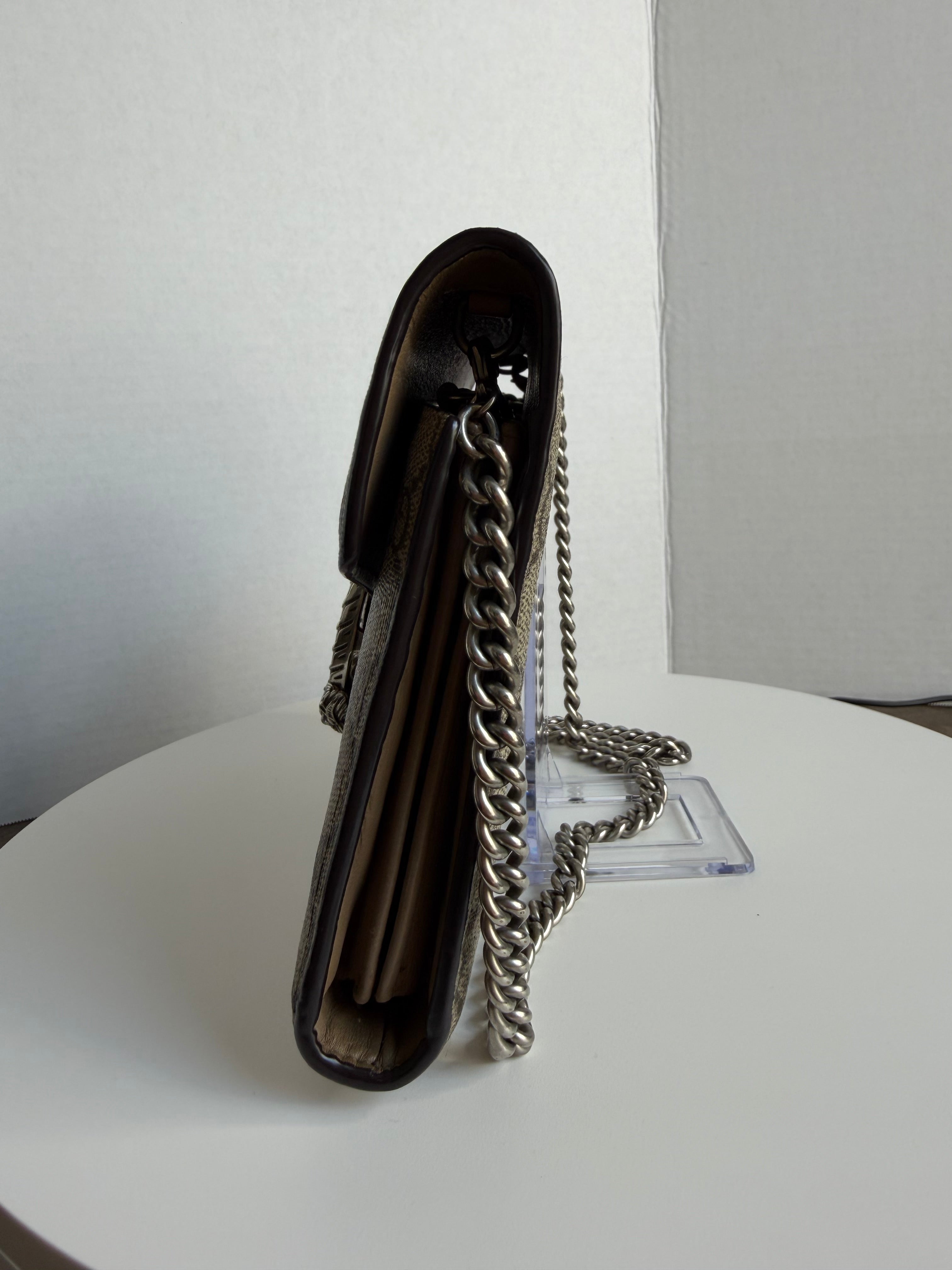 Gucci Wallet on chain (minor scuffs)