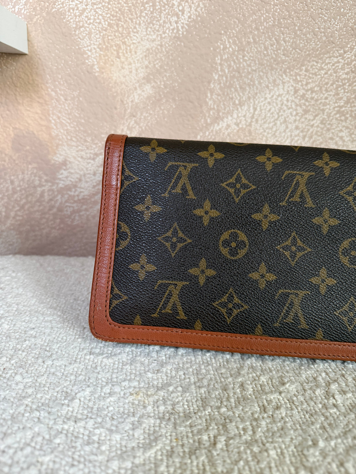 Louis Vuitton Dam Clutch