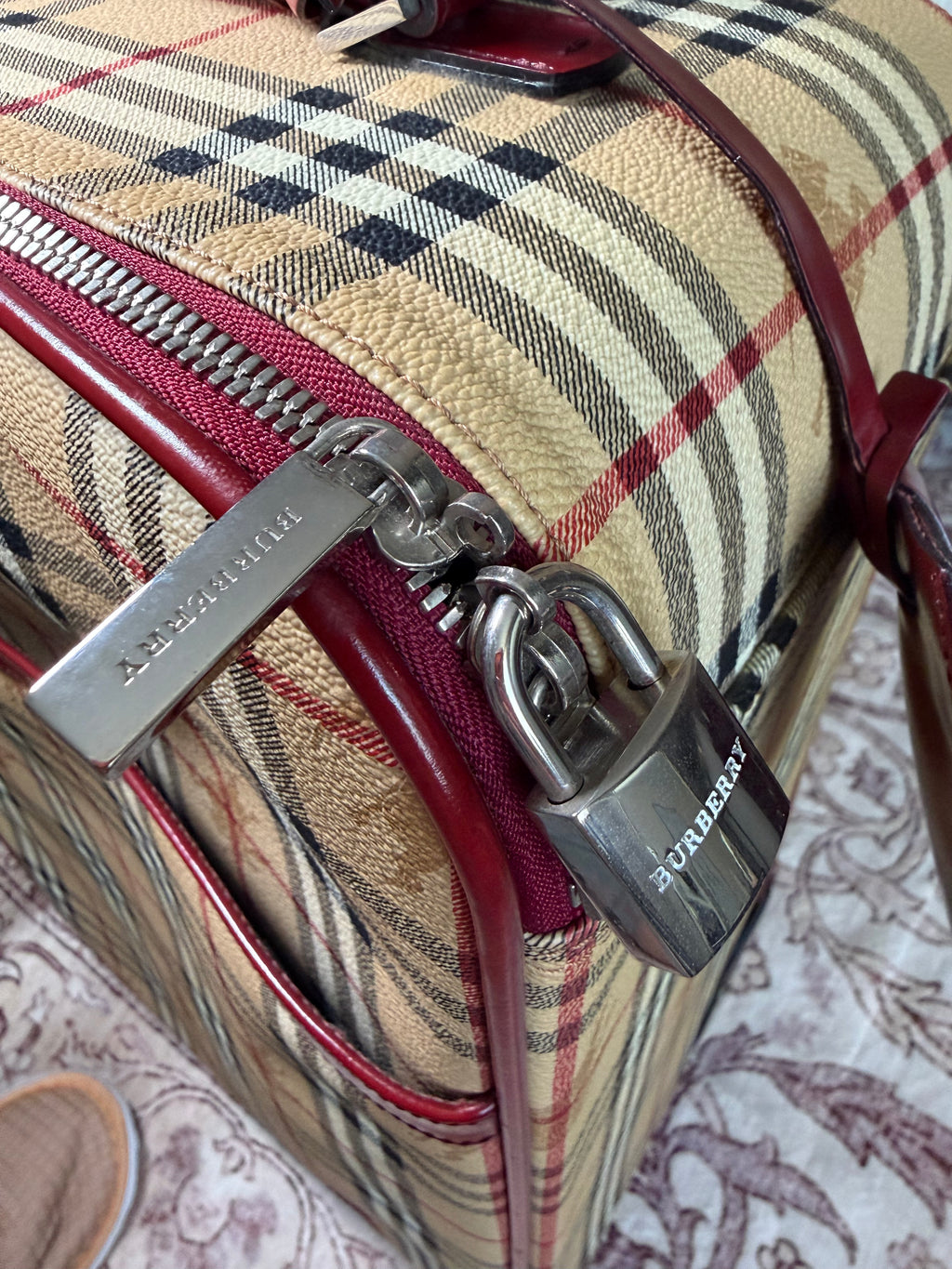 Burberry Carry On
