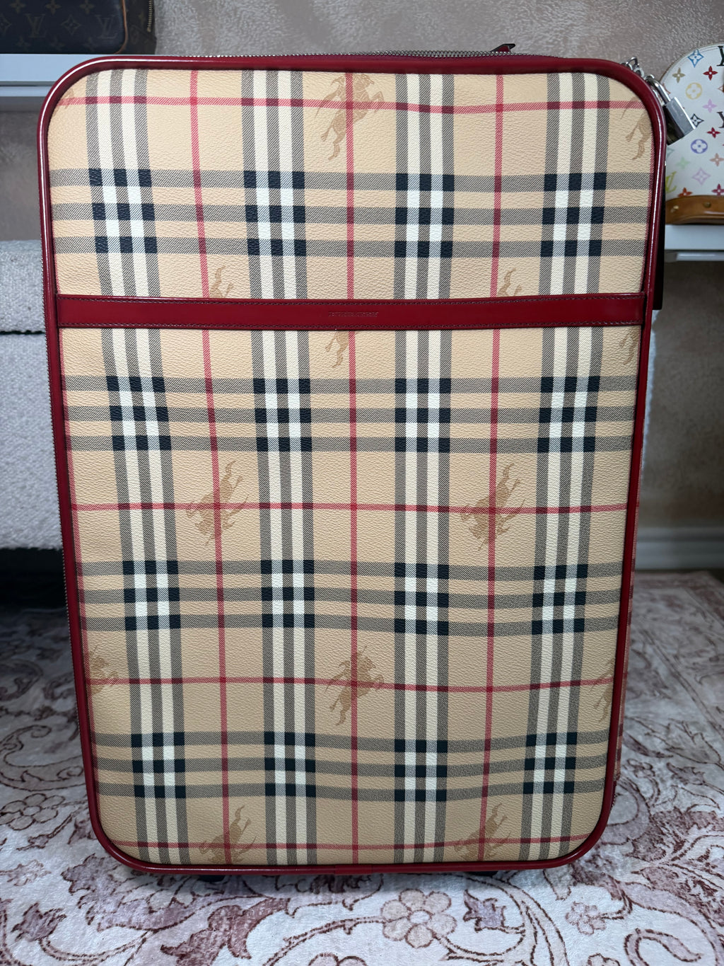 Burberry Carry On